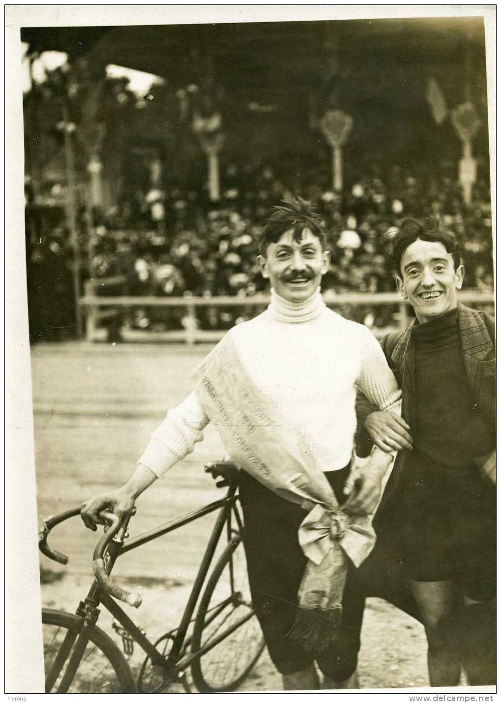 Photo Presse 215 La Fête Des Caf-Conc - Albins Le Champion Cycliste - Cyclisme