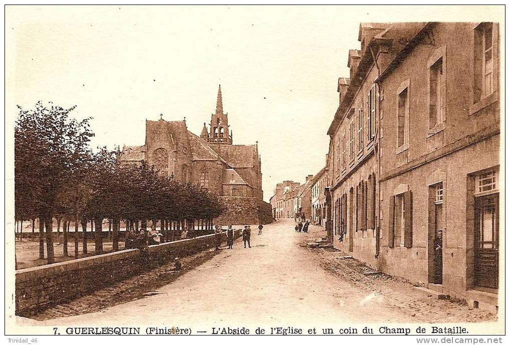 GUERLESQUIN 29  ( L'abside De L'eglise Et Un Coin Du Champ De Bataille ) - Guerlesquin