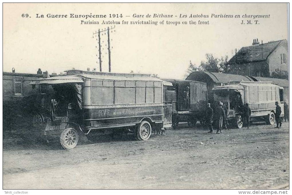 BETHUNE - Gare De Bethune - Les Autobus Parisiens En Chargement - Bethune