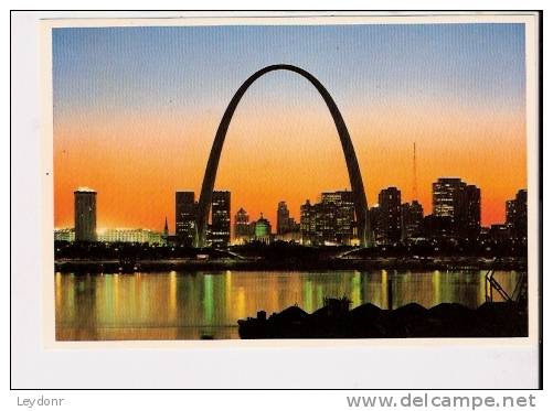 Mississippi River, Gateway Arch, St. Louis, Missouri - St Louis – Missouri