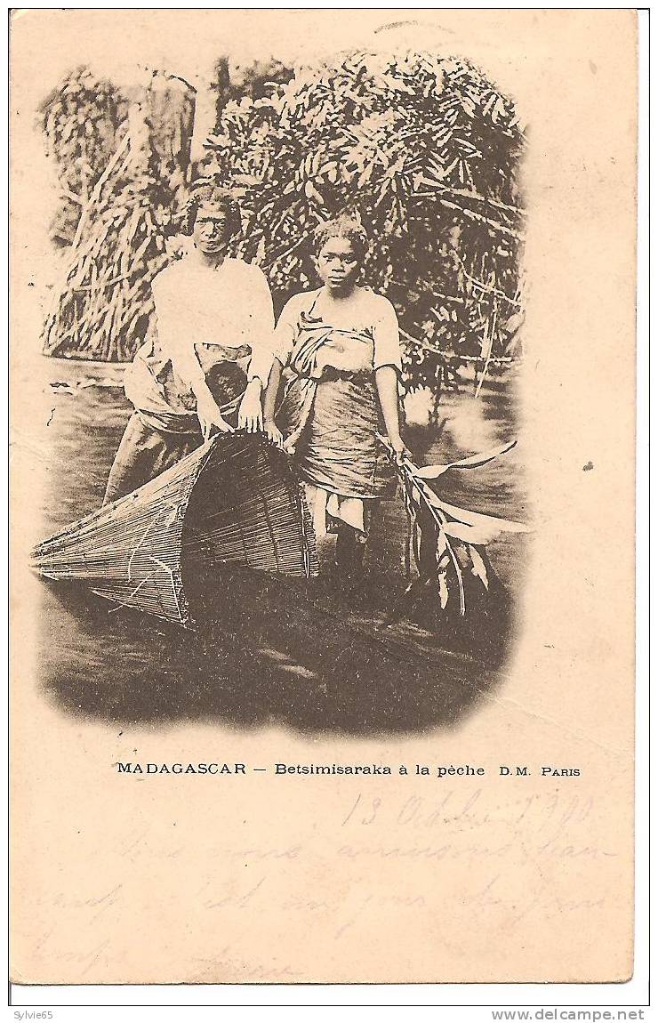 MADAGASCAR-Betsimisaraka à Le Pêche-cpa 1900 - Madagaskar