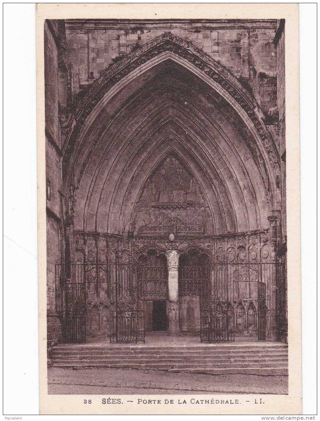 Cp , 61 , SÉES , Porte De La Cathédrale - Sees