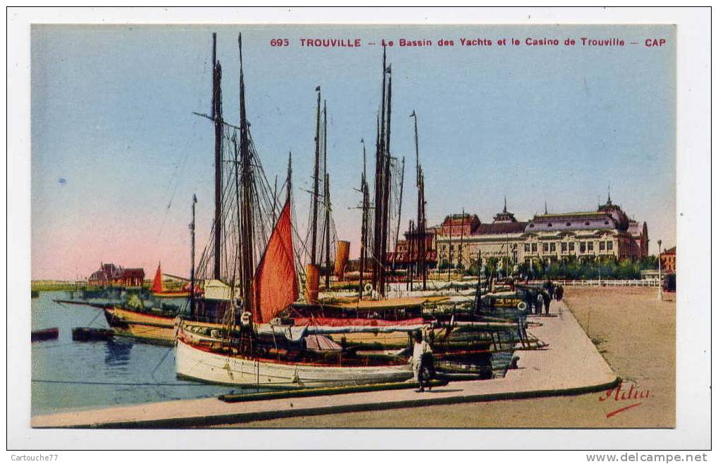 K16 - TROUVILLE - Le Bassin Des Yachts Et Le Casino De Trouville - Trouville