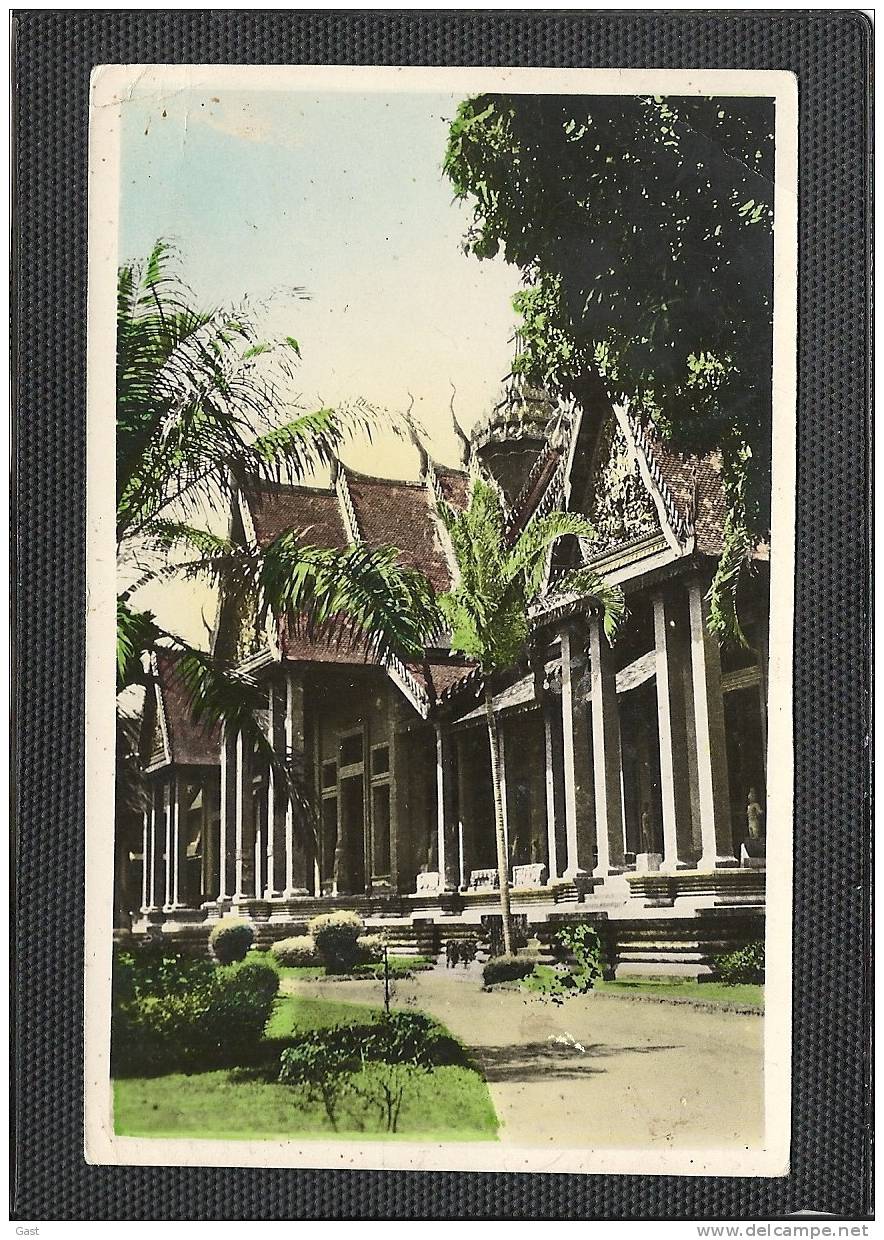 CAMBODGE    LE  MUSEE      HUBERT    SARRAUT - Cambodge