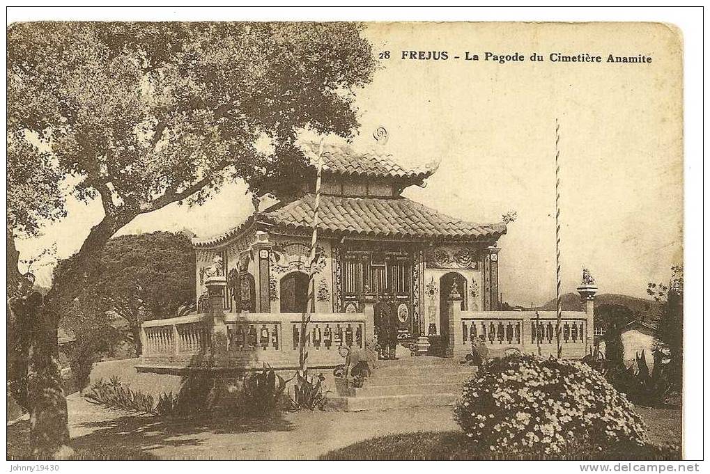 28 - FREJUS - LA PAGODE DU CIMETIERE ANAMITE ( Animée ) - Frejus