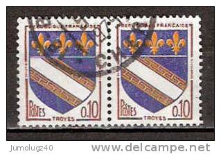 Timbre France Y&T N°1353 A X2 (2) Obl. Paire Horizontale.  Armoirie De Troyes.  0.10 F. Brun, Outremer Et Jaune. - 1941-66 Armoiries Et Blasons