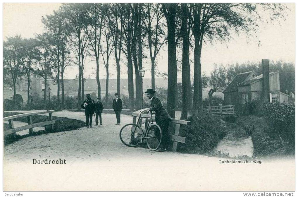 Dordrecht. Dubbeldamsche Weg. A.G.v.-d 511.Briefkaart Algemeene Postvereeniging. Goed.Onbeschreven.Veldwachter/postbode? - Dordrecht