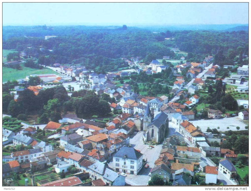 87 - AMBAZAC - Vue Générale Aérienne - La Place De L´ Eglise. - Ambazac