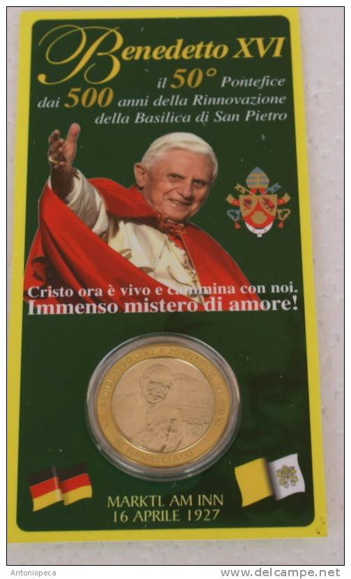 VATICANO MEDAGLIA COMMEMORATIVA PAPA RATZINGER  SOUVENIR - Altri & Non Classificati