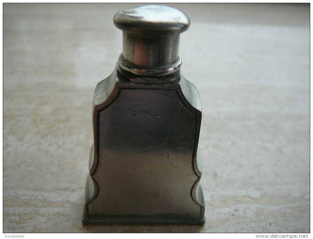 Petite Boite Du Parfum. Etain. Vide. Miniatuur Parfumflesje Gelria 95% Tin. Parfum Flasche Leer.Perfume Bottle. - Miniaturflesjes (leeg)