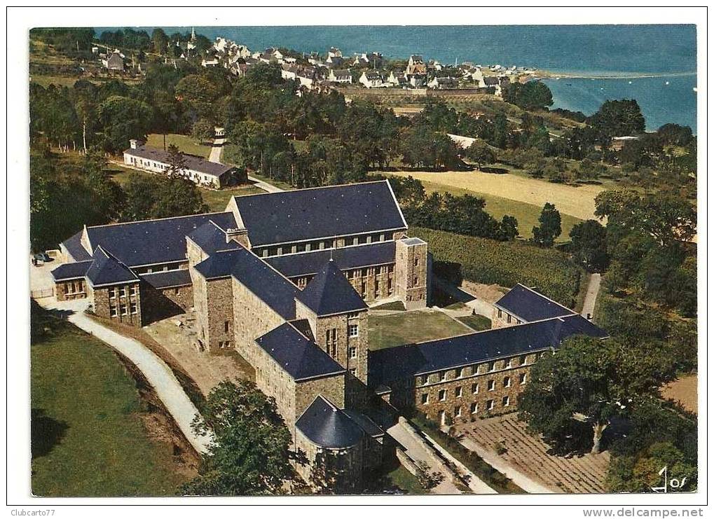 Landevennec (29) : Vue Aérienne Sur L'Abbaye Et Le Bourg Env 1970. - Landévennec