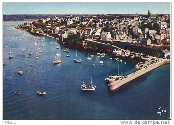 LE CONQUET Le Port Et Le Bourg - Le Conquet