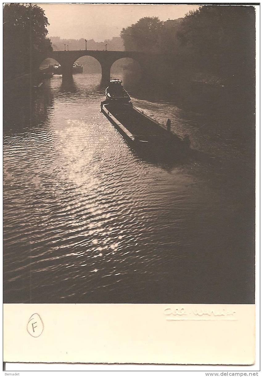 PARIS .. CONTRE JOUR SUR LA SEINE VERS LE PONT MARIE  .. Signature Relief - Monier