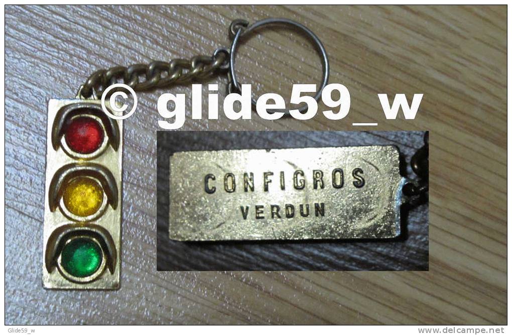 Porte-clés Métal Feu Tricolore CONFIGROS - Verdun - Porte-clefs