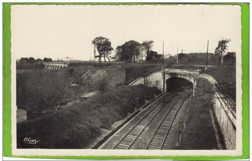 LOT ET GARONNE. AGEN. TUNNEL SOUS LE CANAL. CP DENTELEE. - Agen