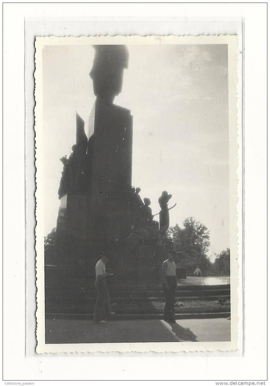 Photos, Lieux, Ukraine, Kharkhov, Le Monument De Cheotchenko, 1er Août 1936 - Places