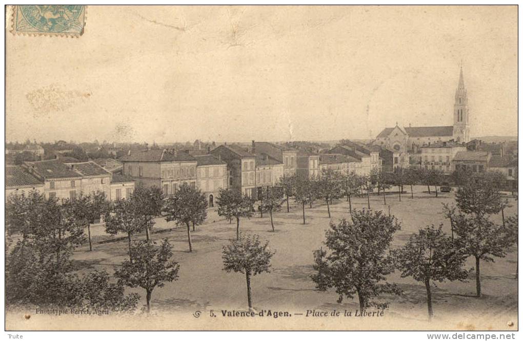 VALENCE-D'AGEN PLACE DE LA LIBERTE - Valence