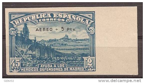 ES759-L3932TA. Spain Espagne DEFENSA DE MADRID AEREA 1938 (Ed 759s*)con Charnela LUJO SIN DENTAR BORDE DE HOJA - Neufs