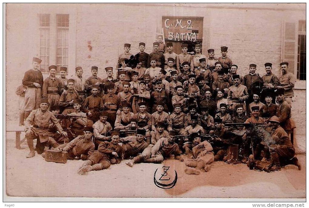 ALGERIE - CARTE PHOTO  - C. M. 9.  BATNA   MILITAIRES   (Mitrailleuses) - Batna