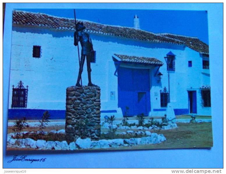 PUERTO LAPICE, LA MANCHA. VENTA DEL QUIJOTE. PLAZA Y FACHADA DE LA VENTA. 1979  N° 6 - Ciudad Real