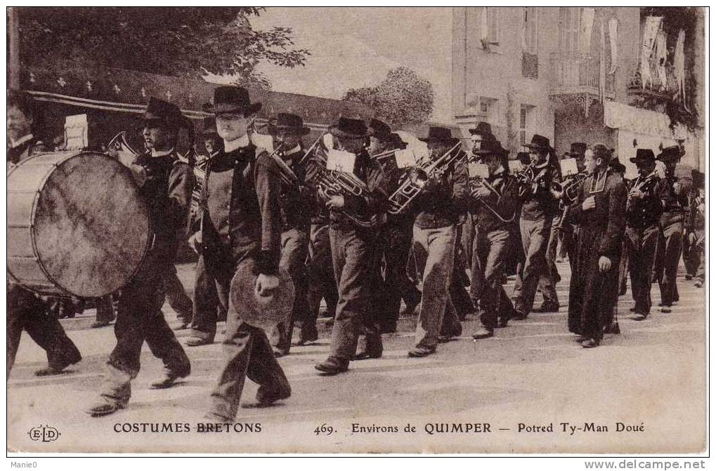 FINISTERE - Environs De Quimper  Potred Ty - Man Doué  Costumes Bretons - Quimper