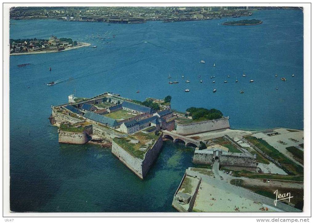 - PORT-LOUIS. - La Citadelle - Dans Le Lointain, Lorient. - - Port Louis