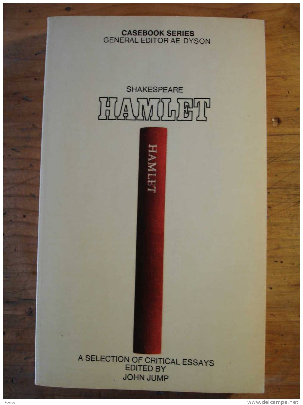 CRITICAL ESSAYS ON SHAKESPEARE´S HAMLET + LIVRE(T) D´ETUDES COLES NOTES - LOT DE 2 LIVRES En Anglais - Classici