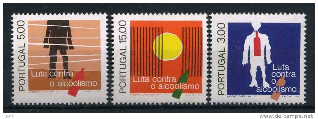 1977 Portogallo, Lotta Contro L'alcolismo , Serie Completa Nuova - Neufs