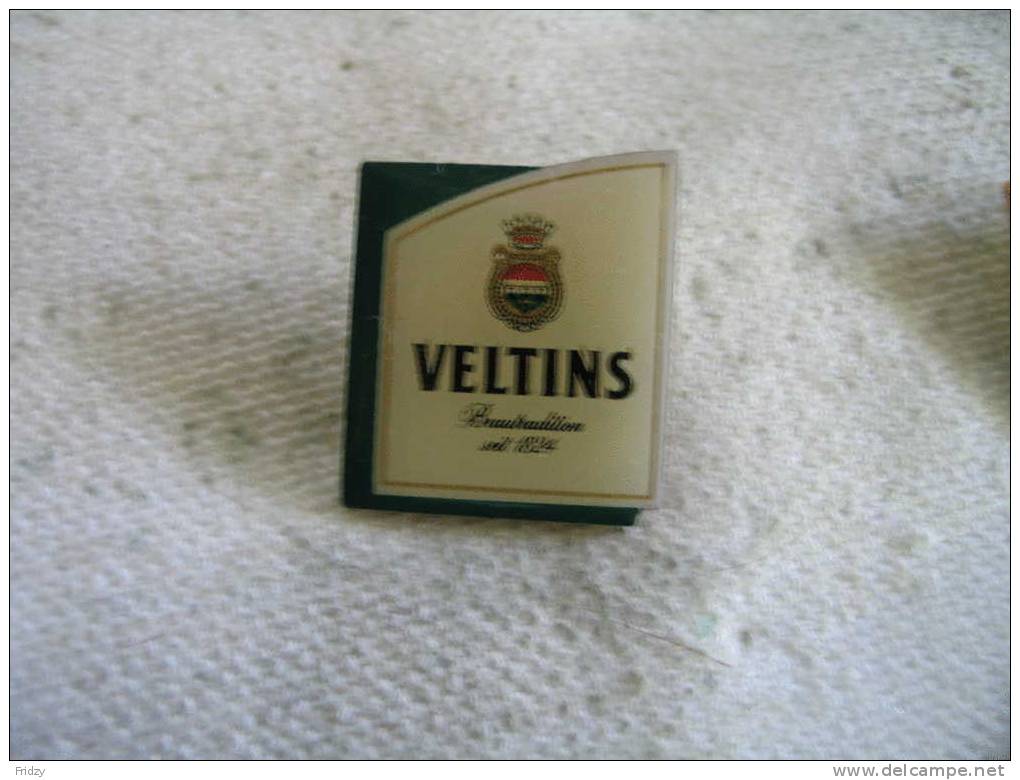 Pin´s BIERE VELTINS Brautraditionseit 1824 - Birra