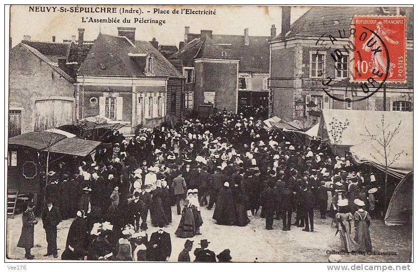 NEUVY-SAINT-SEPULCHRE(36)     / RELIGIONS / PELERINAGES / Place De L'Electricité/L'Assemblée     Du Pélerinage/Grosse An - Autres & Non Classés