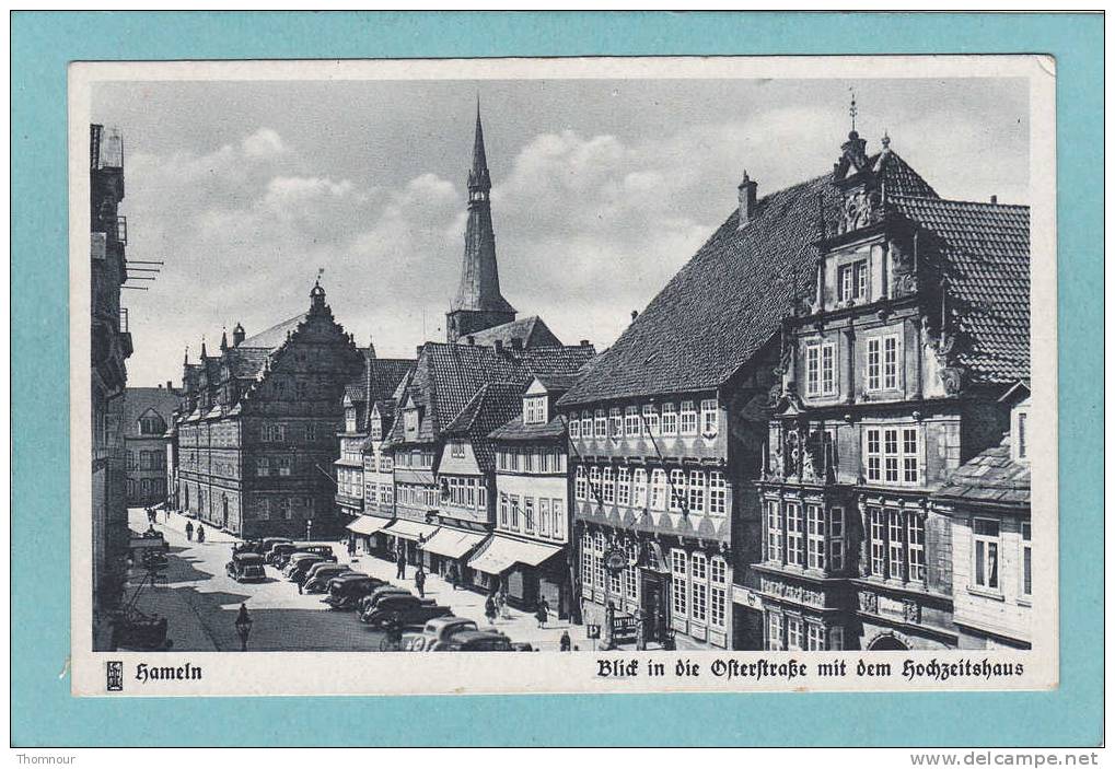 HAMELN  -  Blick In Die Osterstrasse Mit Dem Hochzeitshaus  - - Hameln (Pyrmont)