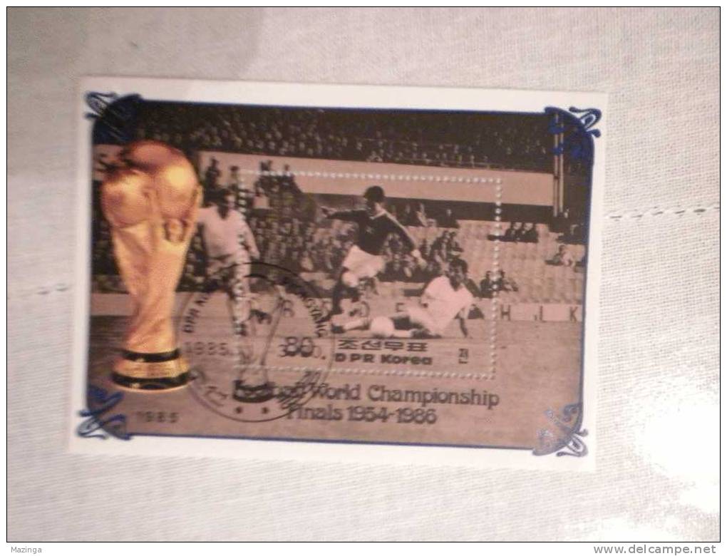1985 Korea Foglietto Francobolli FOOTBALL WORLD CHAMPIONSHIP FINALS 1954-1986  Nuovo Con Annullo - Corea (...-1945)
