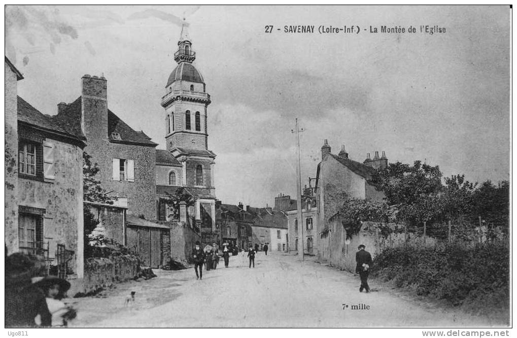 27  -   SAVENAY  (Loire-Inf.)   -    La Montée De L'Eglise - Savenay