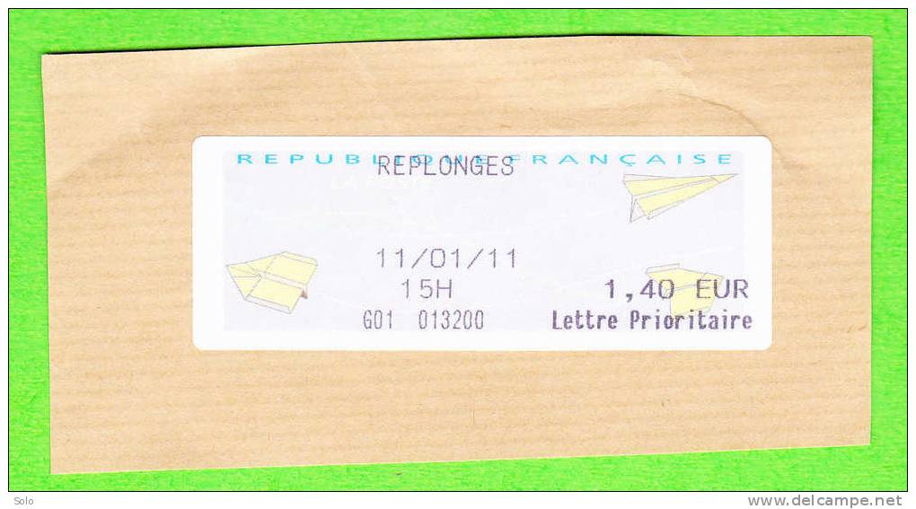 Sur Fragment - Timbre De Distributeur LISA REPLONGES (Ain) à 1,40€ Du 11-1-2011 - 2000 Type « Avions En Papier »