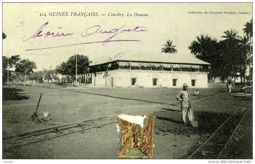 GUINEE .  KONAKRY  .   LA DOUANE . (   ETAT: CPA ABIMEE AU VERSO --VOIR SCAN-- ) - Guinee