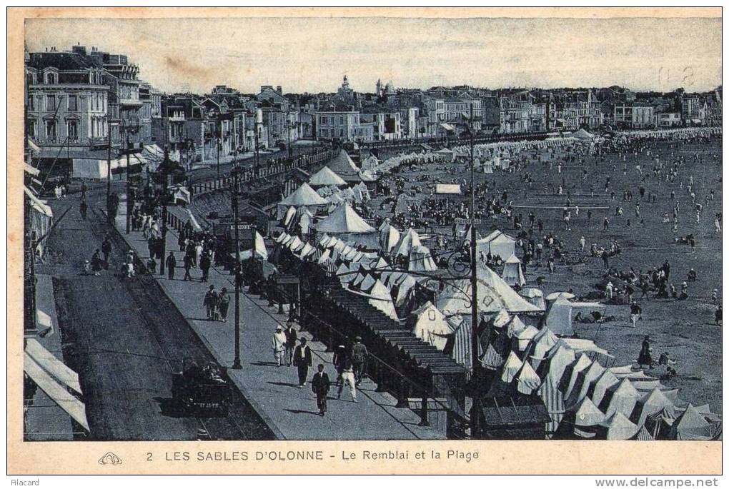 12381    Francia   Pays De La Loire,  Les Sables D"Olonne,  Le Remblai Et La Plage  VG  1930 - Pays De La Loire