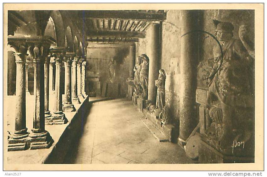 13 - AIX-en-PROVENCE - Cathédrale Saint-Sauveur - Intérieur Du Cloître - Une Galerie (Ed. Yvon, N° 13) - Aix En Provence