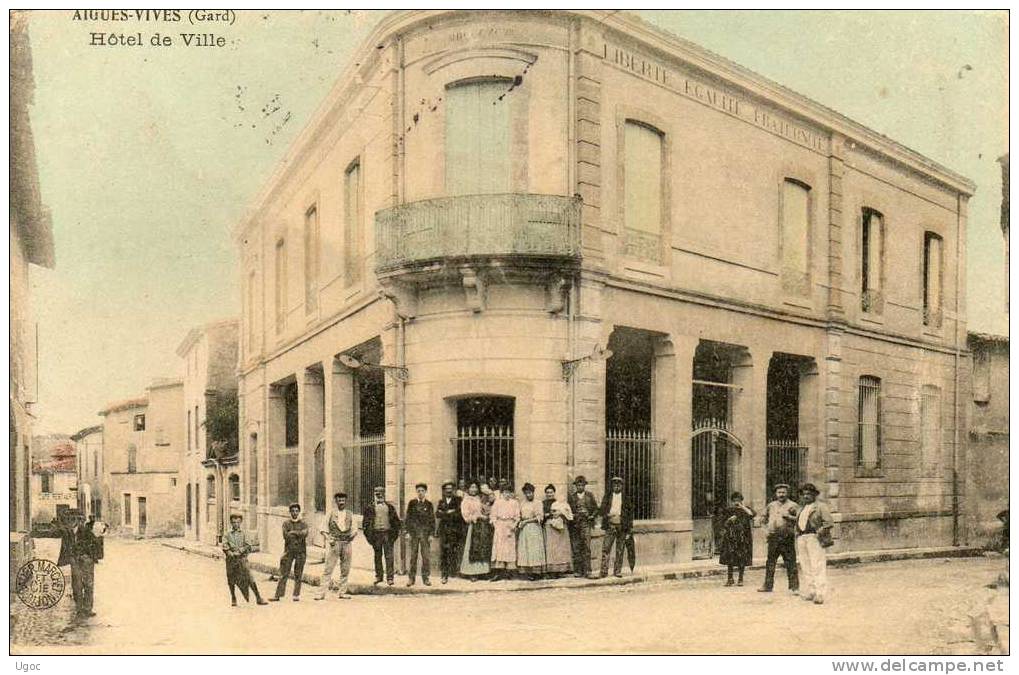 CPA - 30 - AIGUES-VIVES - Hôtel De Ville - Coins Légèrement Arrondis - 499 - Aigues-Vives