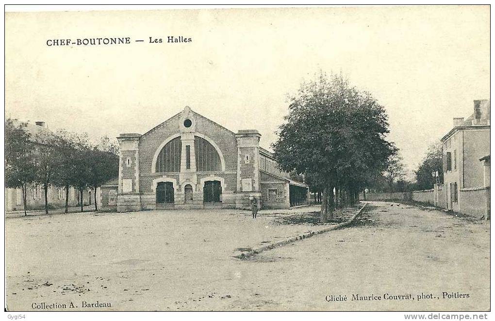 CPA CHEF - BOUTONNE 79  LES HALLES - Chef Boutonne