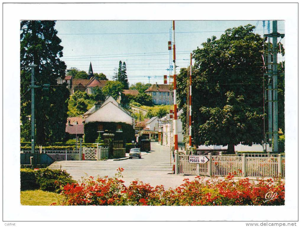 27 - St-Pierre-du-Vauvray        L'Entrée Du Bourg - Sonstige & Ohne Zuordnung