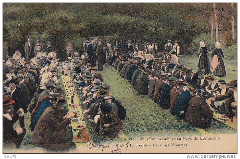 Folklore - Bretagne - Table Creusée Dans La Terre - Mariage - People
