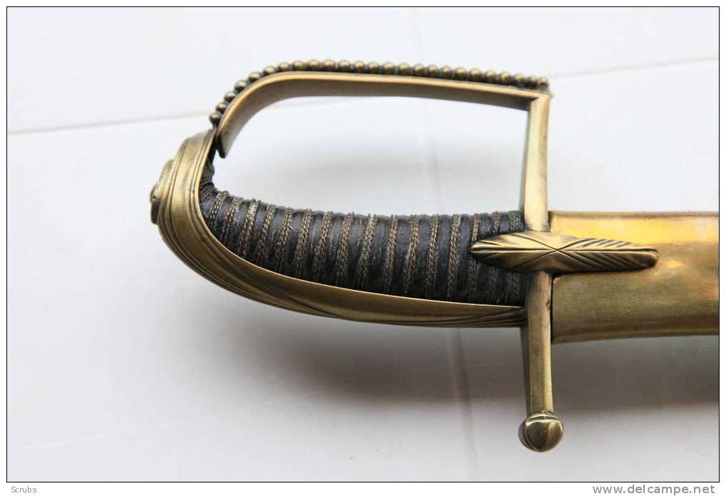 Sabre d'Officier de Hussard à garde perlée vers 1780