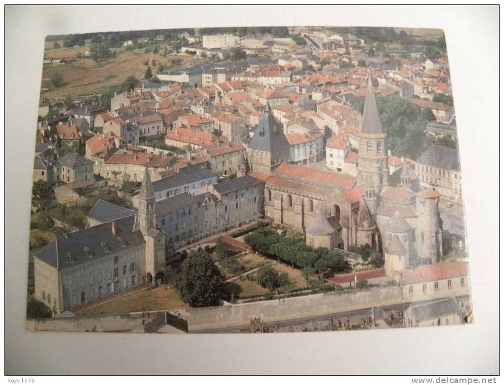 Le Dorat, Vue Panoramique Sur La Collégiale Saint-Pierre. CPSM. Bon état. - Le Dorat