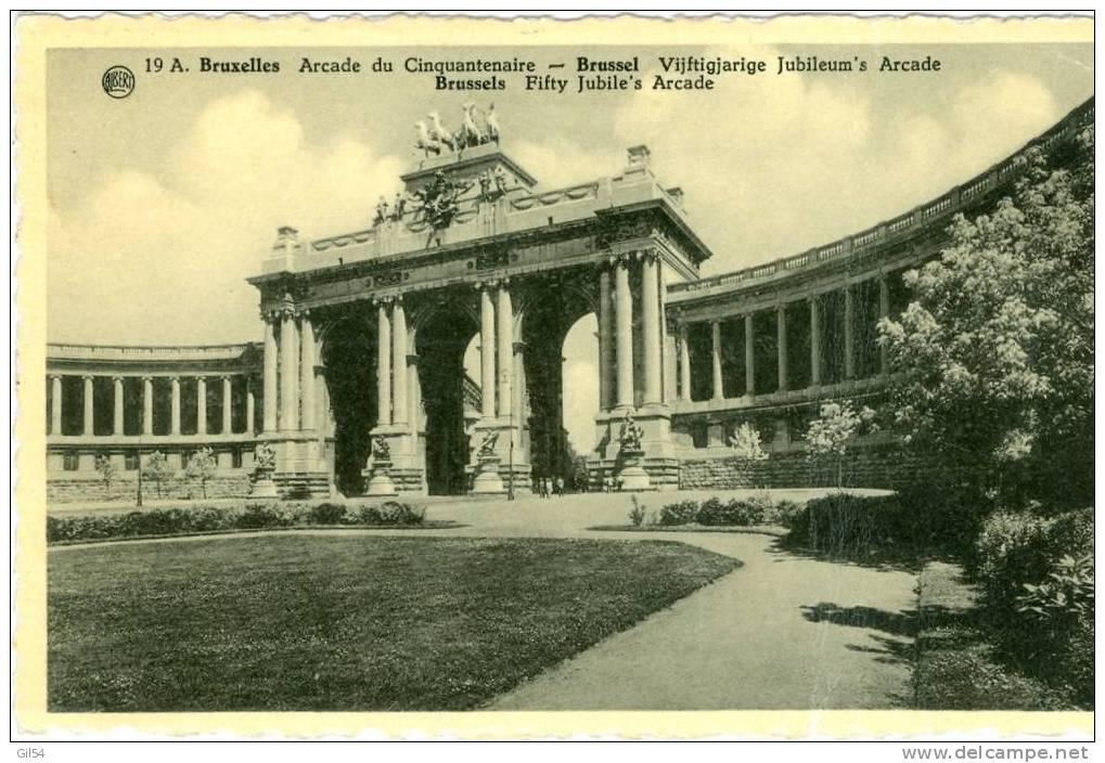 Bruxelles , Arcade Du Cinquantenaire     - Jy90 - Markten