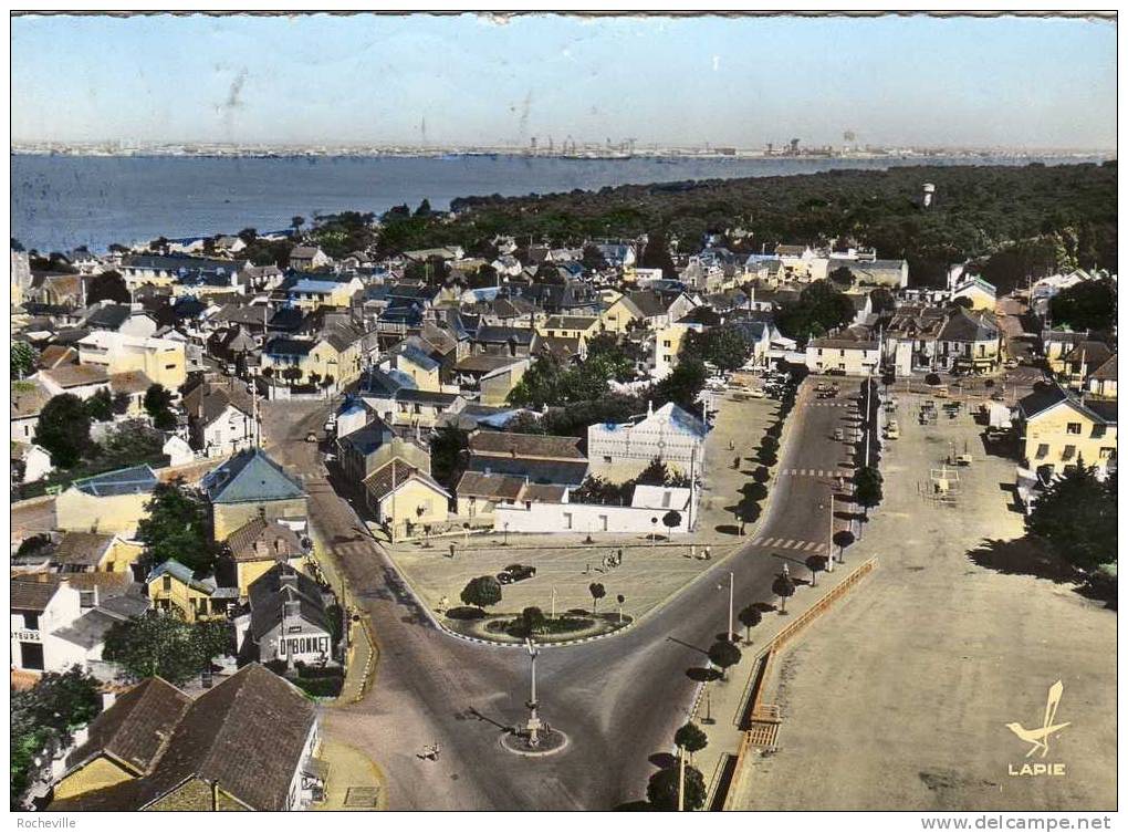 44-En Avion Au-dessus De...Saint-Brévin-les-Pins- Vue Générale Au Fond Saint-Nazaire-Pub Dubonnet-1964 - Saint-Brevin-les-Pins