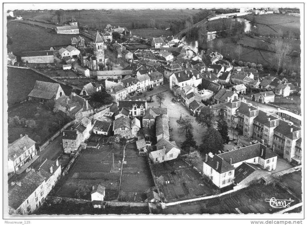 15 - ARPAJON Sur  CERE -  ""  Vue  Aérienne - Le Bourg - "" - Arpajon Sur Cere