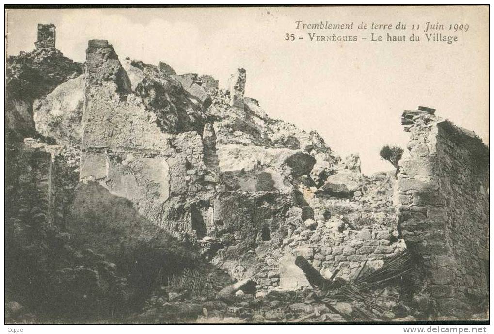 Vernègues - Tremblement De Terre Du 11 Juin 1909 -  Le Haut Du Village - Sonstige & Ohne Zuordnung