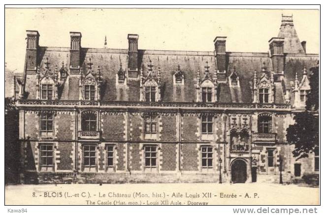 CPA  Blois  "  Le Chateau - Aile Louis XII - Blois