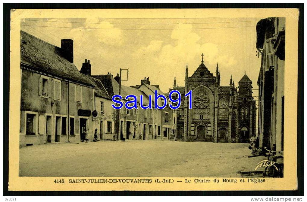 Saint-Julien-de-Vouvantes   - Le Centre Du Bourg Et L'Eglise  - Réf:11255 - Saint Julien De Vouvantes