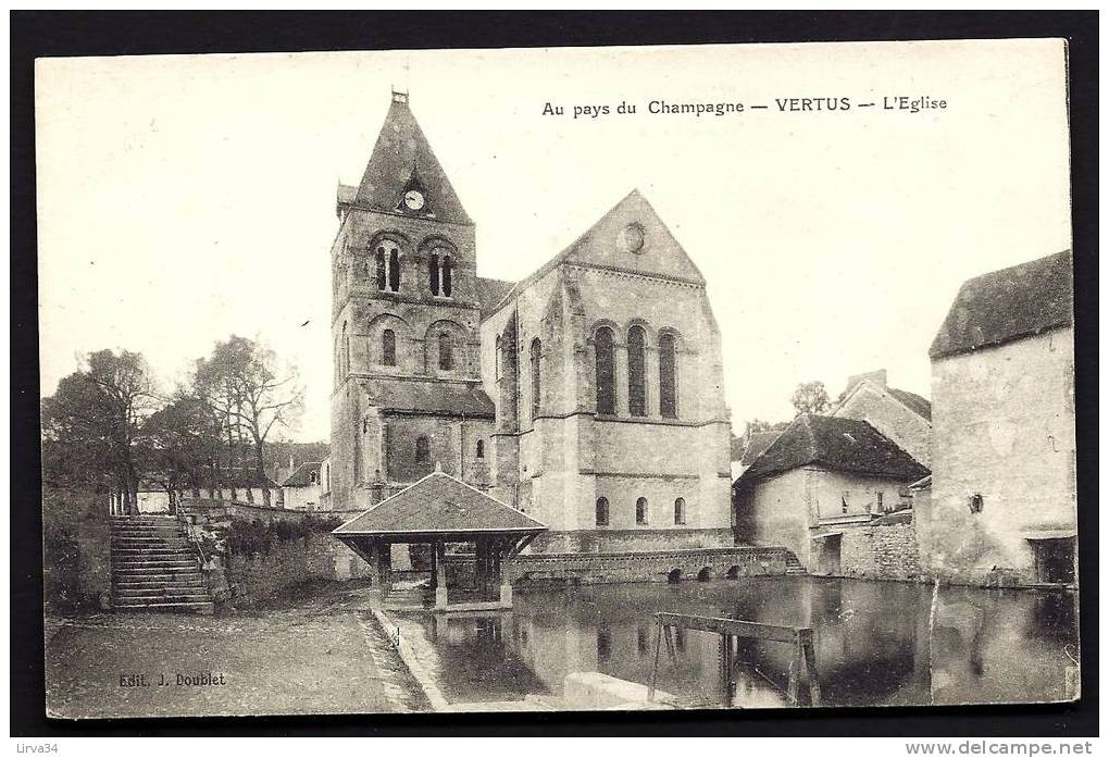 CPA  ANCIENNE- FRANCE- VERTUS (51)- L'EGLISE EN GROS PLAN- L'ABREUVOIR ET LE PUITS ST-MARTIN DEVANT- - Vertus